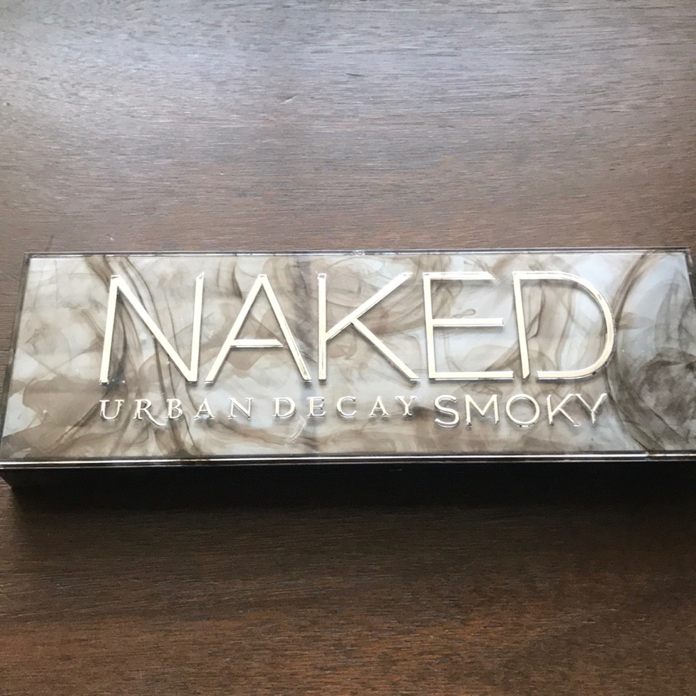 Discontinued Urban Decay Naked Palette Smoky